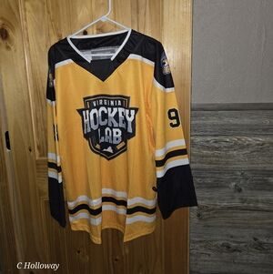 NWT Hockeytron Virginia Hockey Lab Hockey Jersey Size M